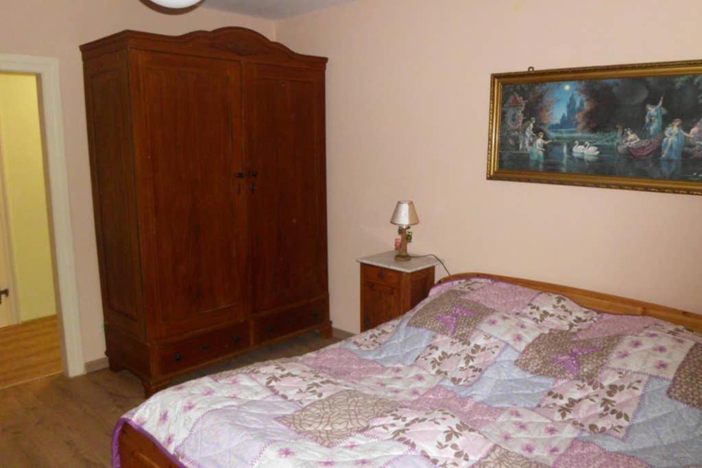 Sinnes Wandel Hof Serka Грима Екстериор снимка